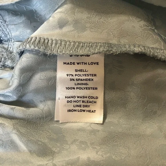 NWT LULUS Charming Style Light Blue Floral Satin Ruffle Long Sleeve Top Size L - Picture 8 of 10